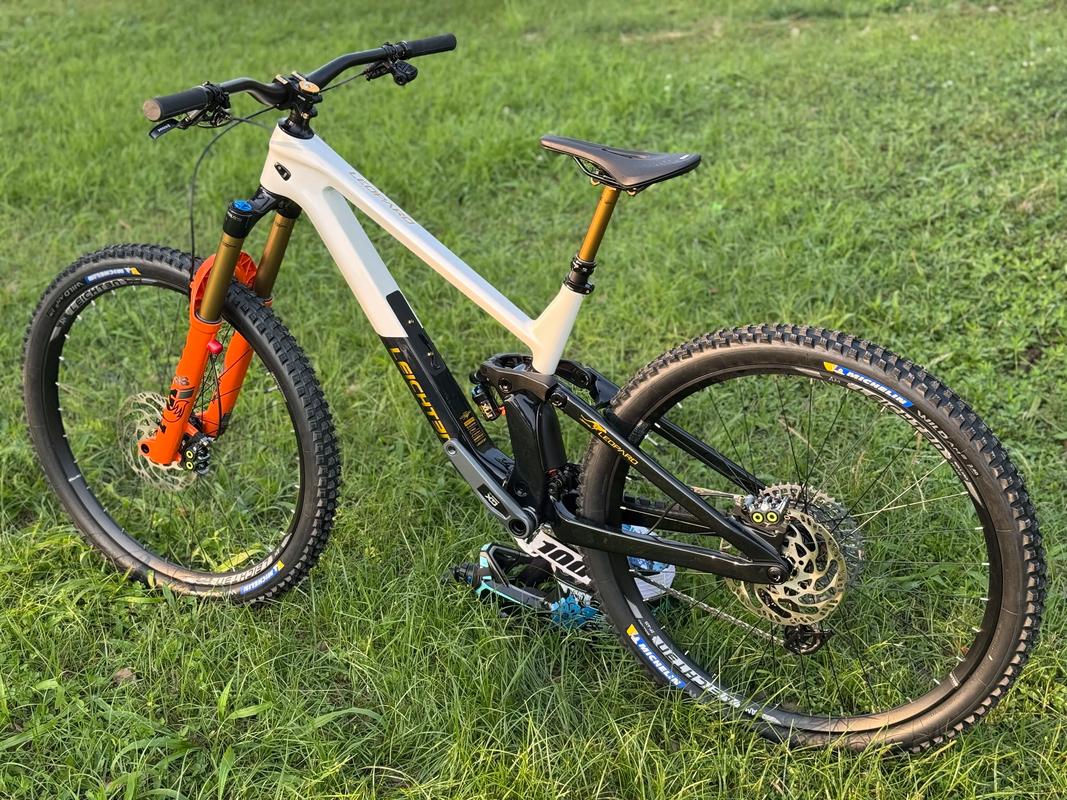 皇冠登山車5系列出租
